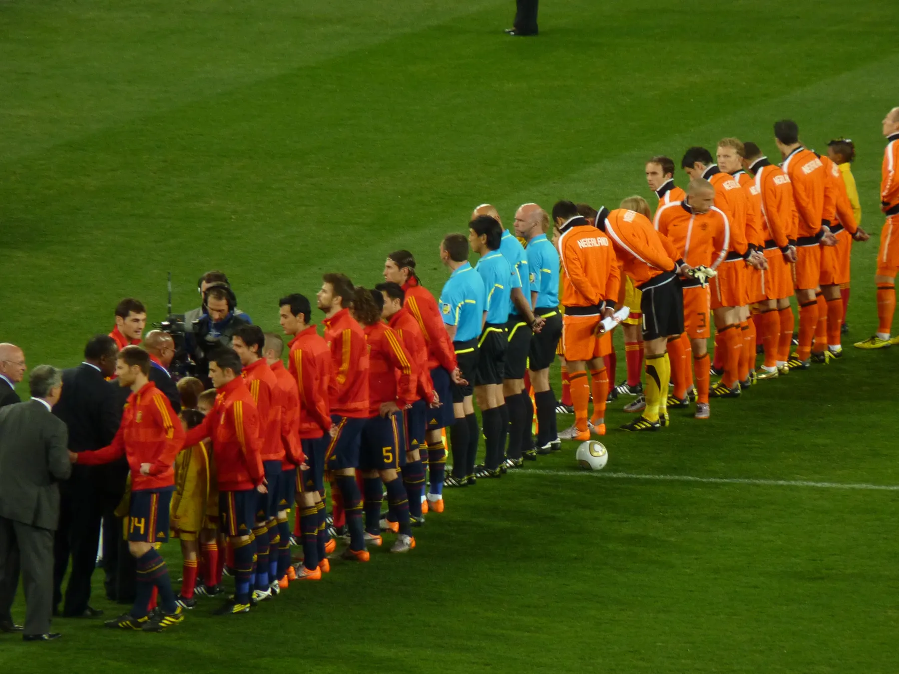 Alineaciones de Espana y Paises Bajos antes de la final del Mundial 2010 Alineaciones de Espana y Paises Bajos antes de la final del Mundial 2010